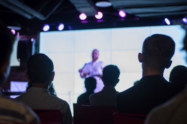 7 Leadership Keynote Speakers to Consider for Corporate Events in 2026